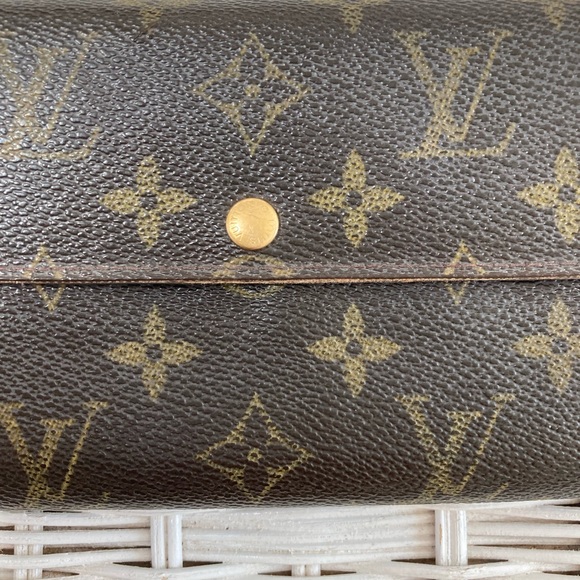 Louis Vuitton Sarah leather wallet. Used condition - Picture 4 of 10